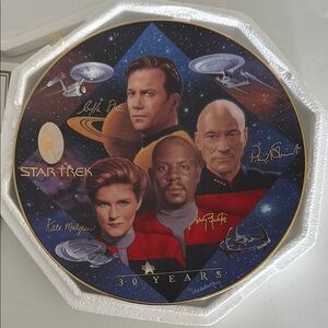 1997 The Hamilton Collection Captains Tribute Star Trek 30 Years Porcelain Plate
